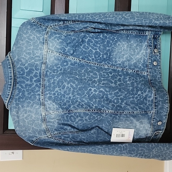 Lularoe Blue Denim Jacket with Leopard Print - Picture 5 of 5